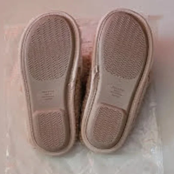 NWT Dena Lives ultra soft memory foam slippers -Women's sz M - Picture 8 of 8